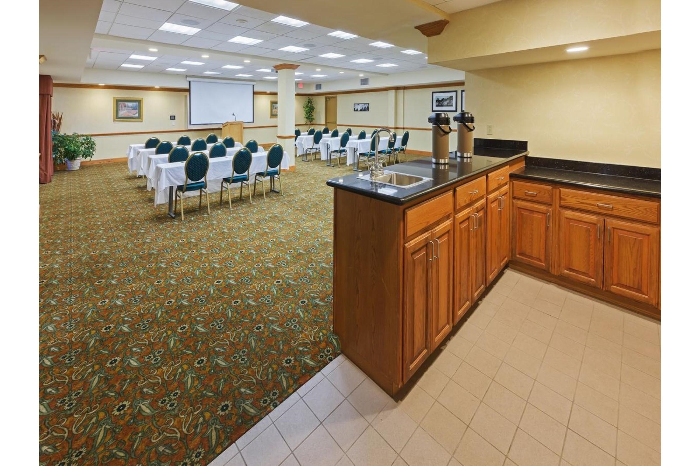 Country Inn & Suites By Radisson, Oklahoma City At Northwest Expressway, Ok Экстерьер фото