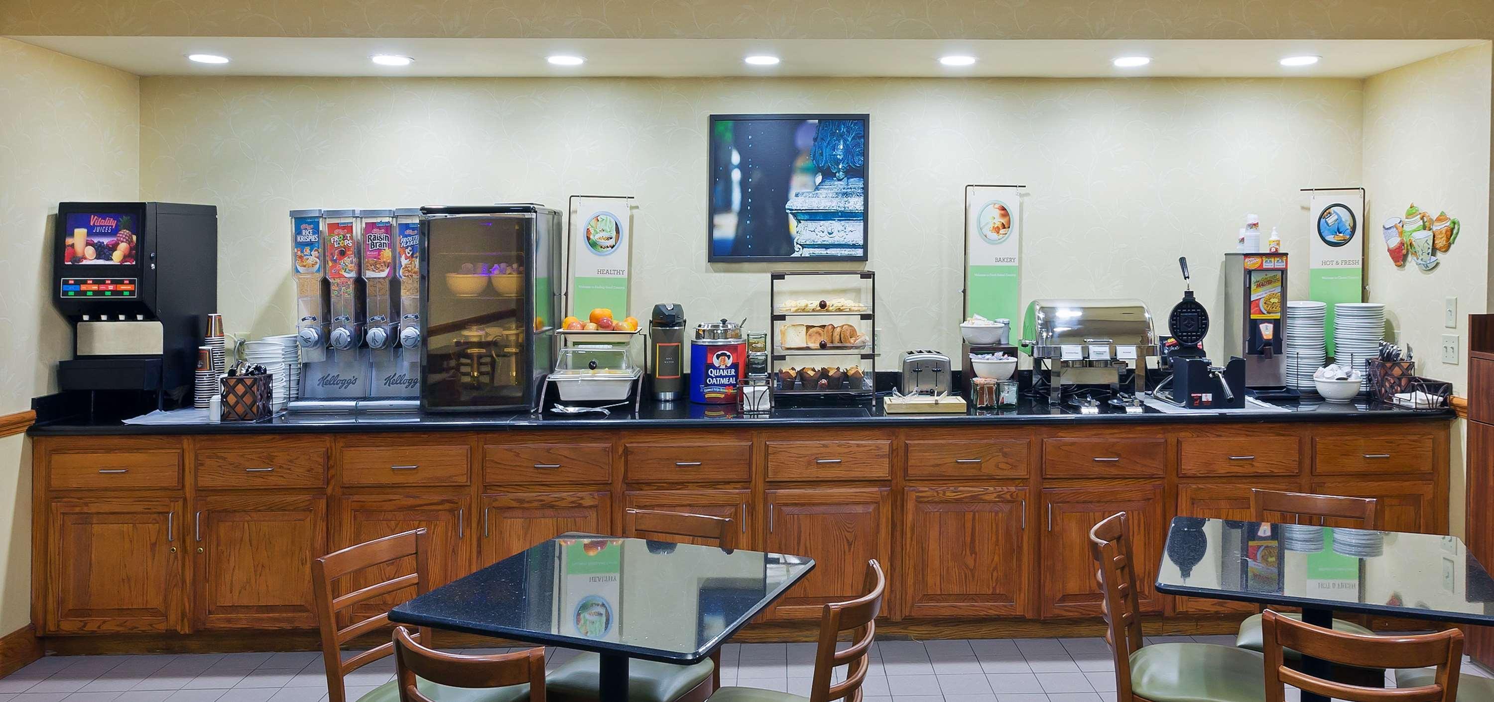 Country Inn & Suites By Radisson, Oklahoma City At Northwest Expressway, Ok Ресторан фото