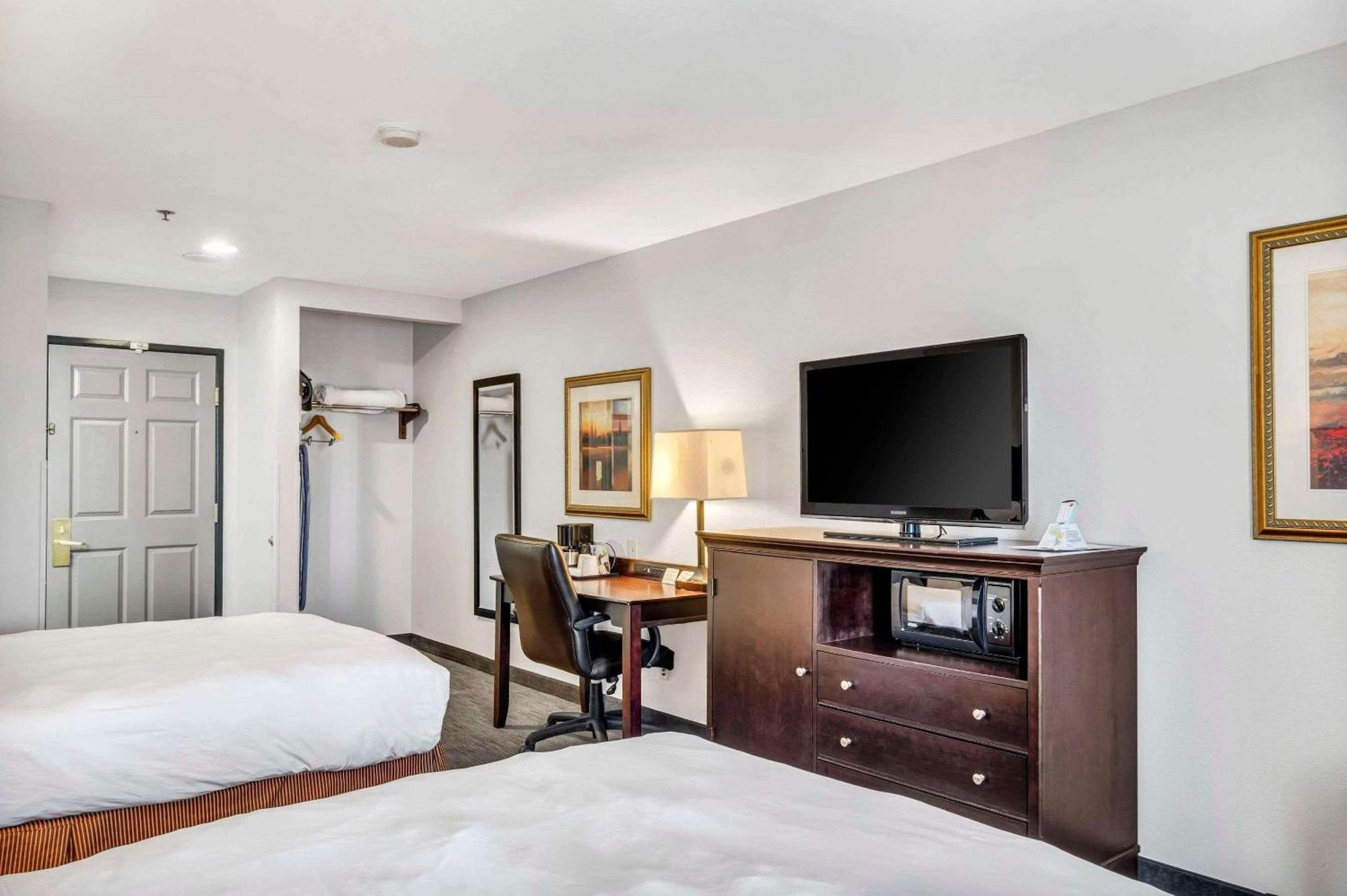 Country Inn & Suites By Radisson, Oklahoma City At Northwest Expressway, Ok Экстерьер фото